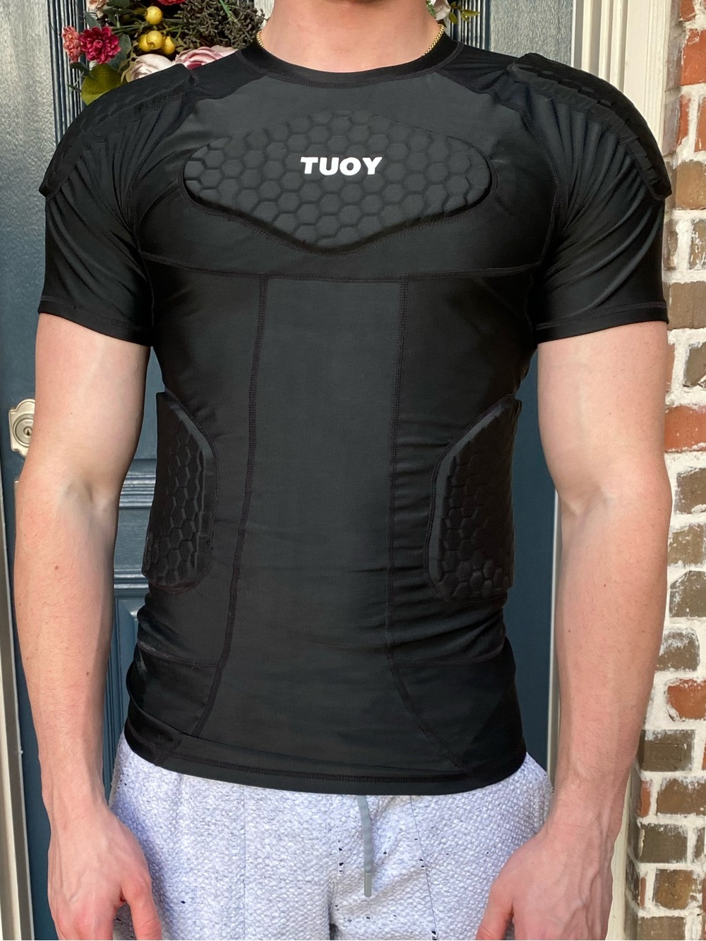Men's Black Padded Compression Shirt in Medium